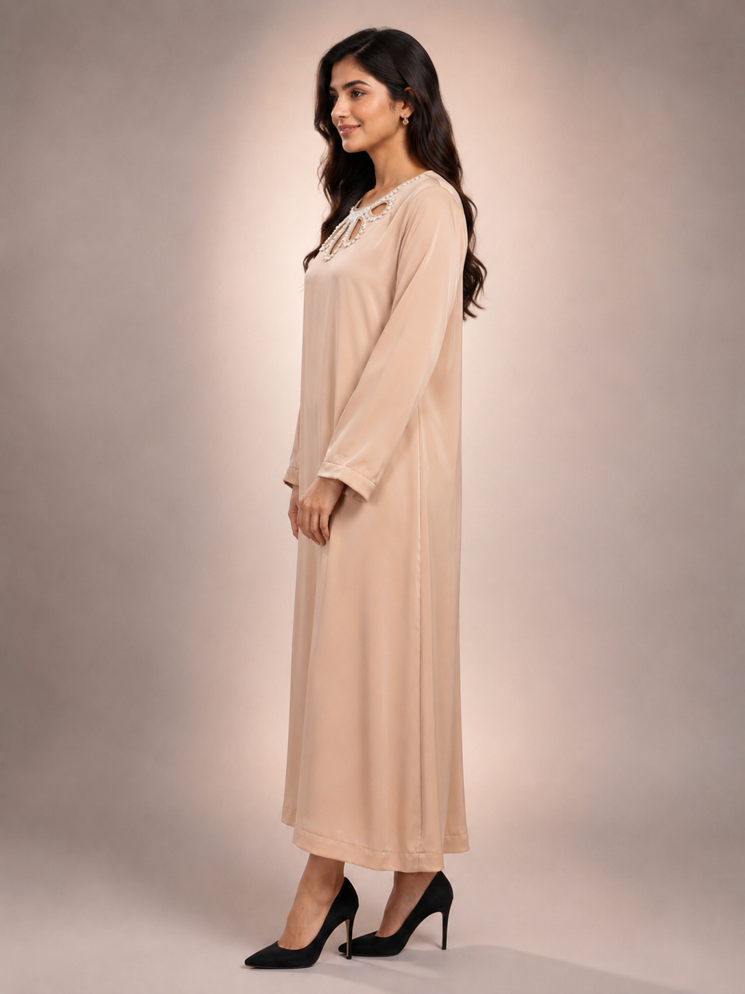 Skin silk suit  2 piece  Embalished gala